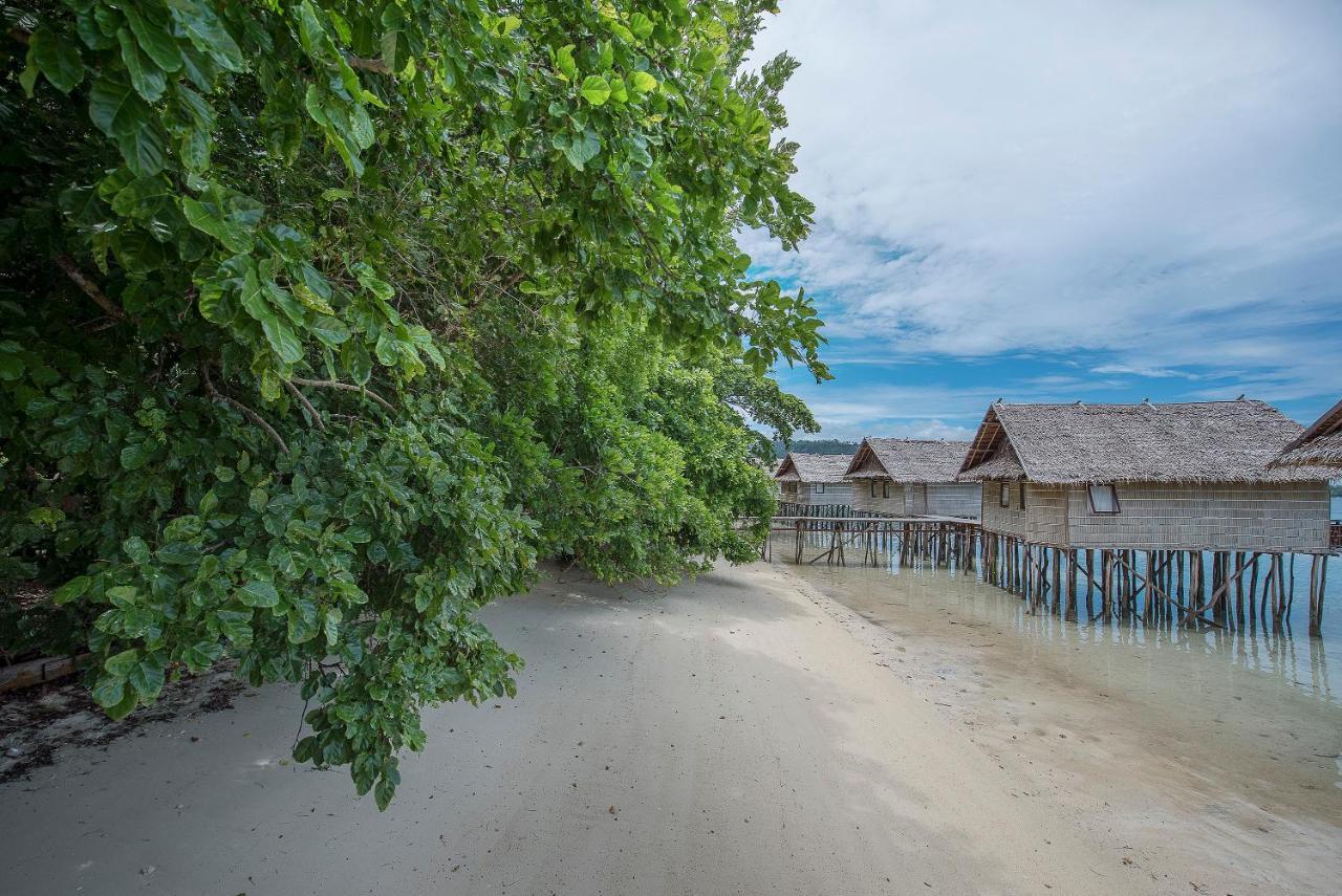 Papua Paradise Eco Resort Pulau Birie Exterior photo